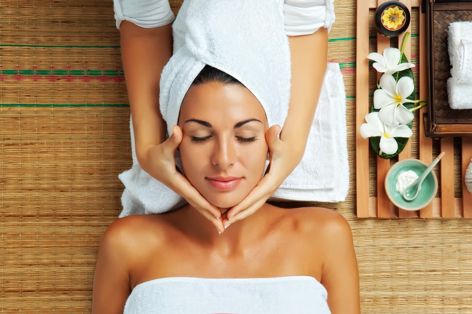 Luxurious Ambience & Top Hotels Partnership
