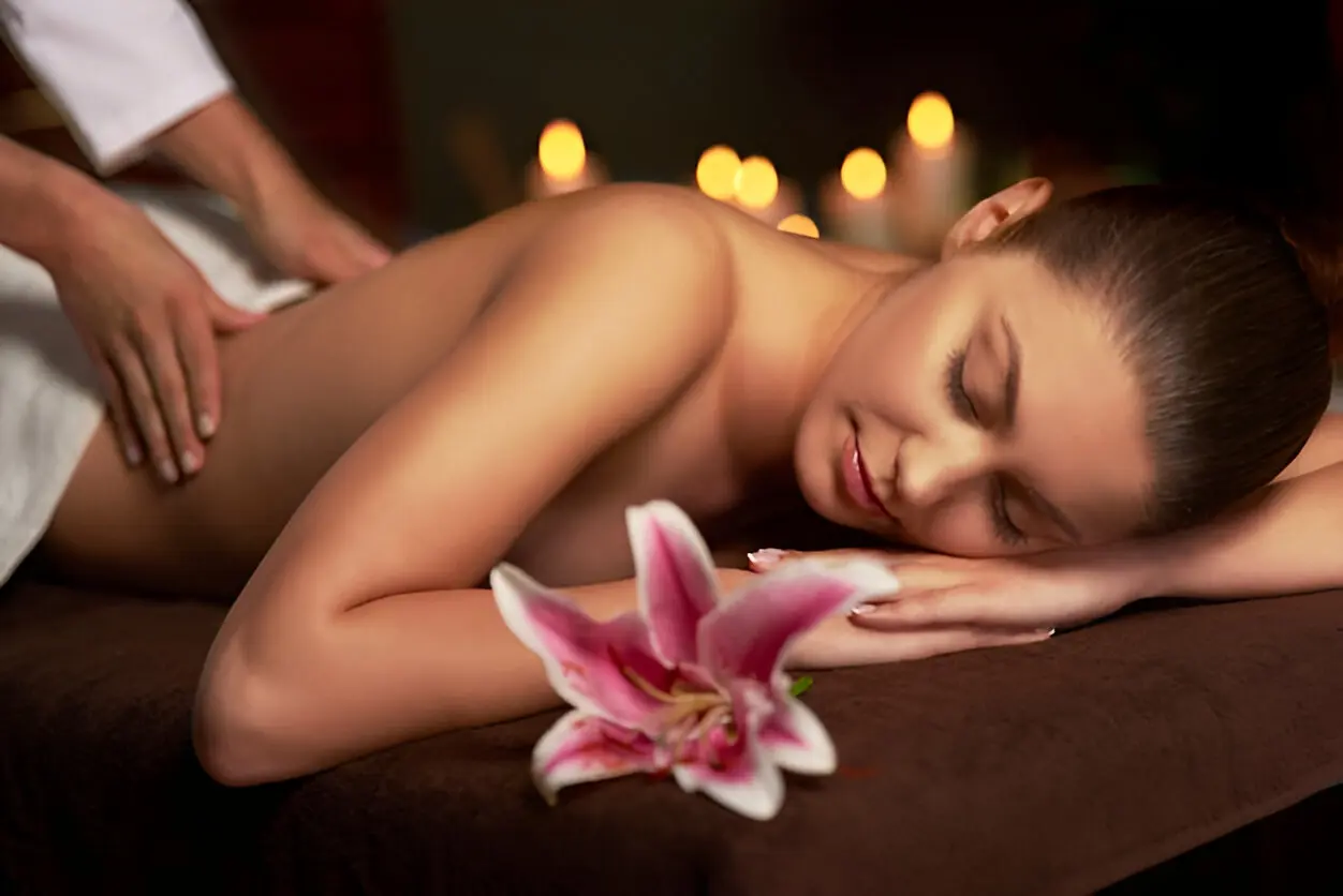 Book Massage at the Best Massage Centre in Delhi