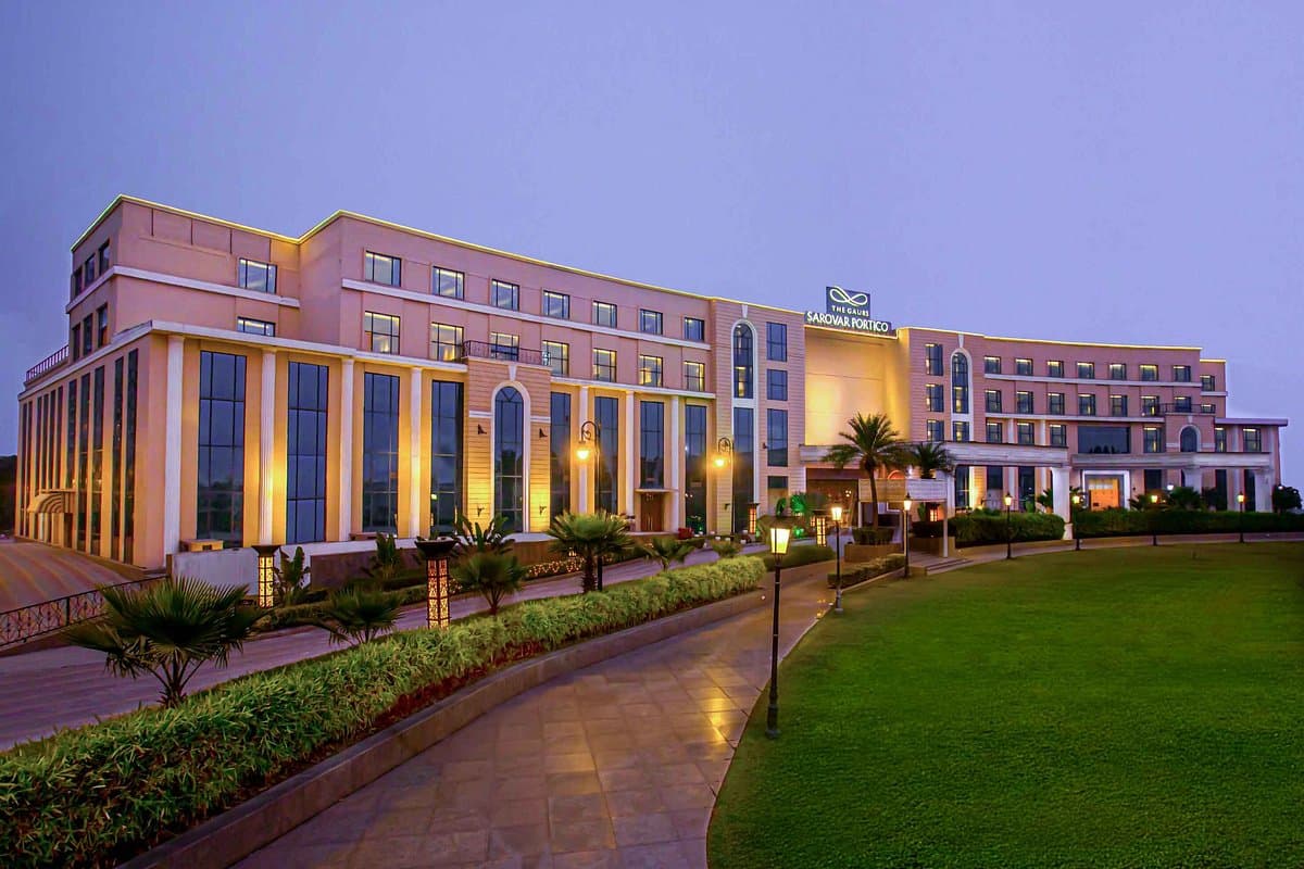 Spa near Peeragarhi